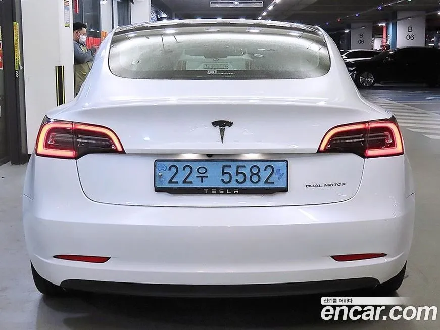 Tesla Model 3 — фото 5