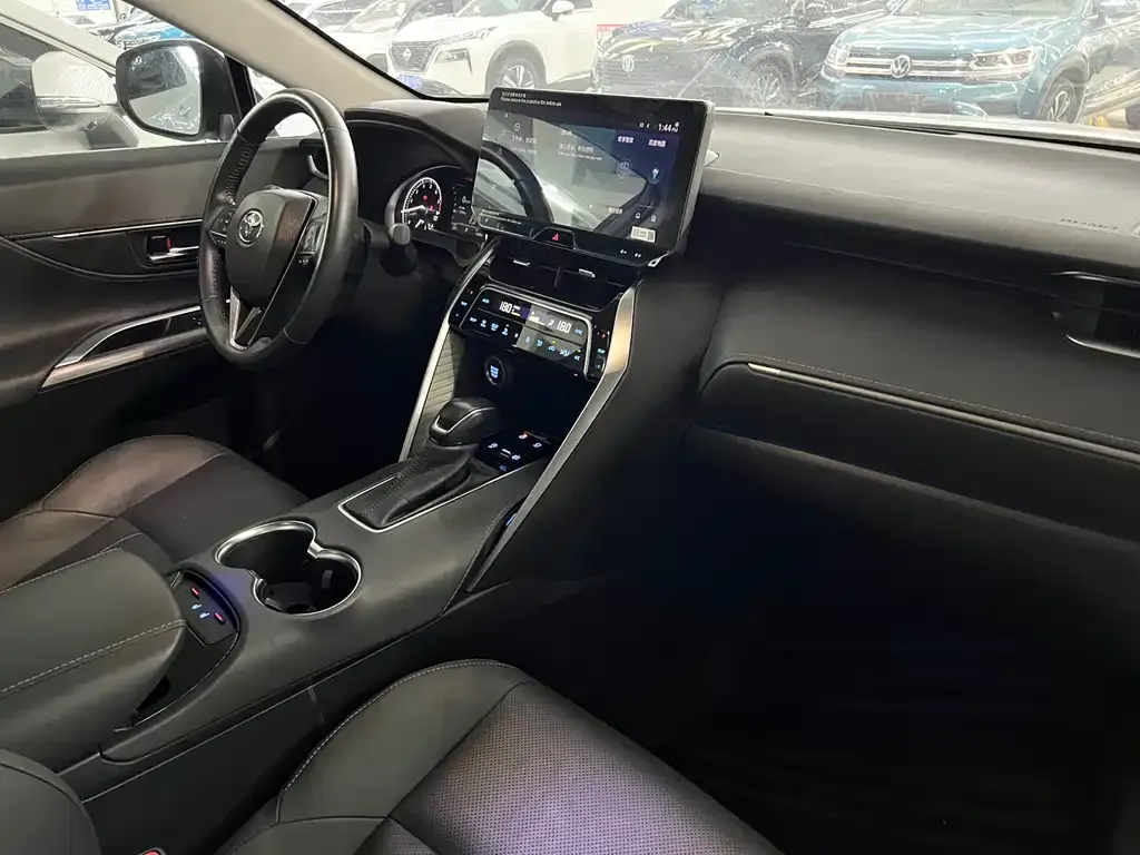 Toyota Harrier 2023 из CN, фото 10