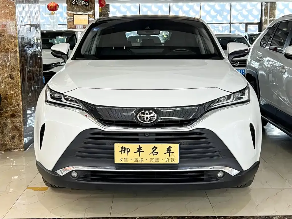 Toyota Harrier 2023 из CN, фото 2