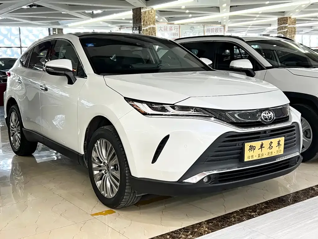 Toyota Harrier 2023 из CN, фото 3