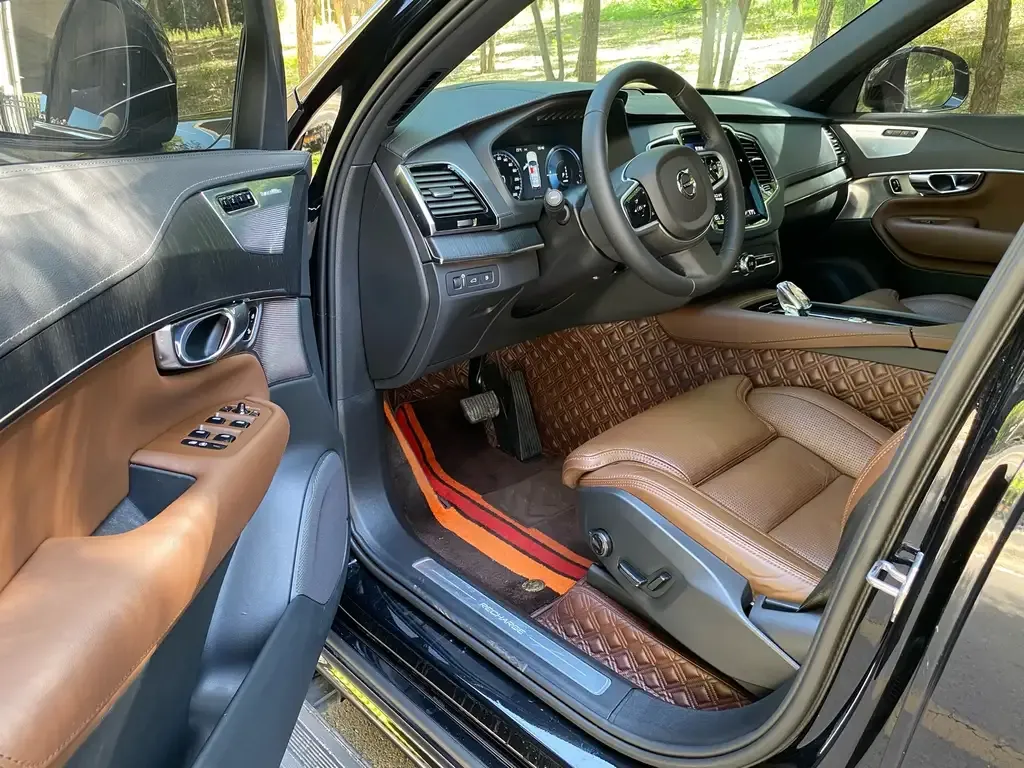 Volvo XC90 PHEV 2021 из CN, фото 4