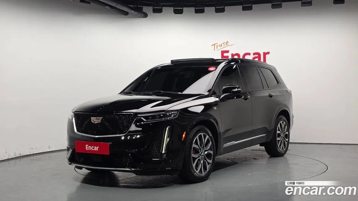 Cadillac XT6 — фото 1
