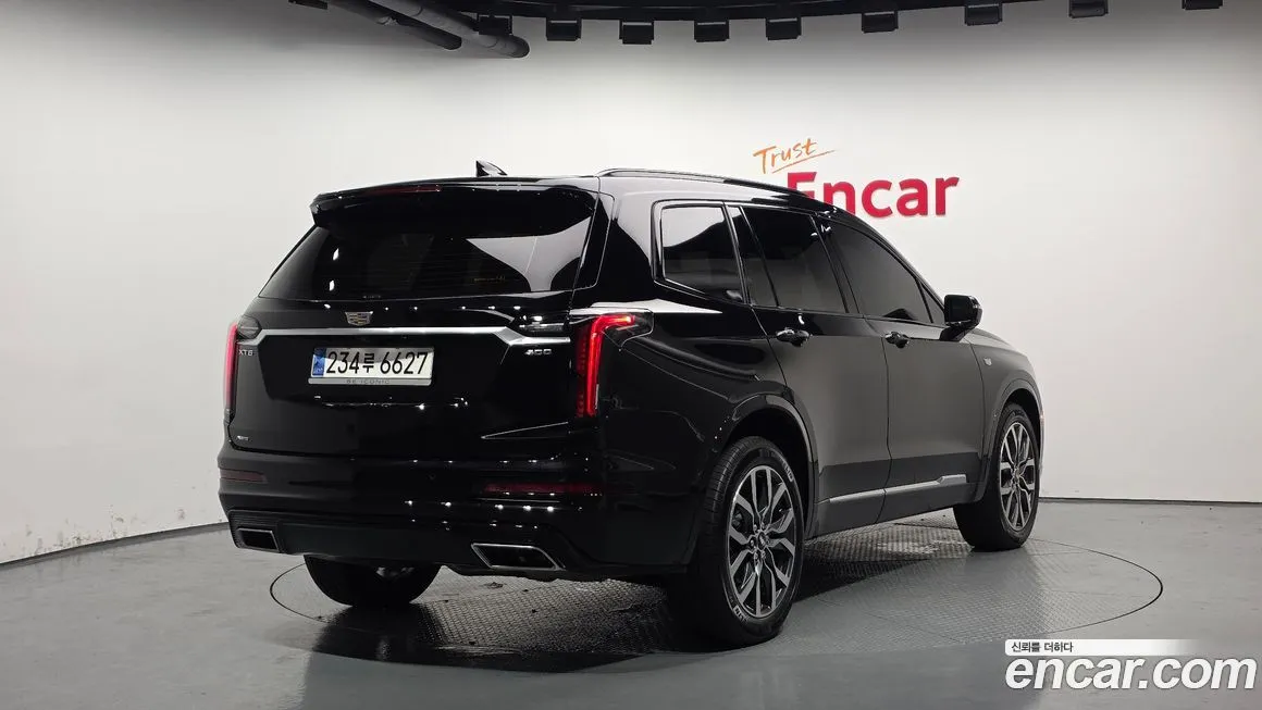 Cadillac XT6 — фото 2