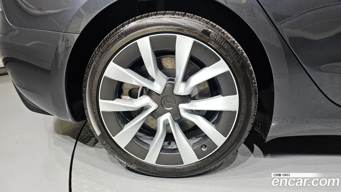 Tesla Model 3 2024 из KR, фото 5
