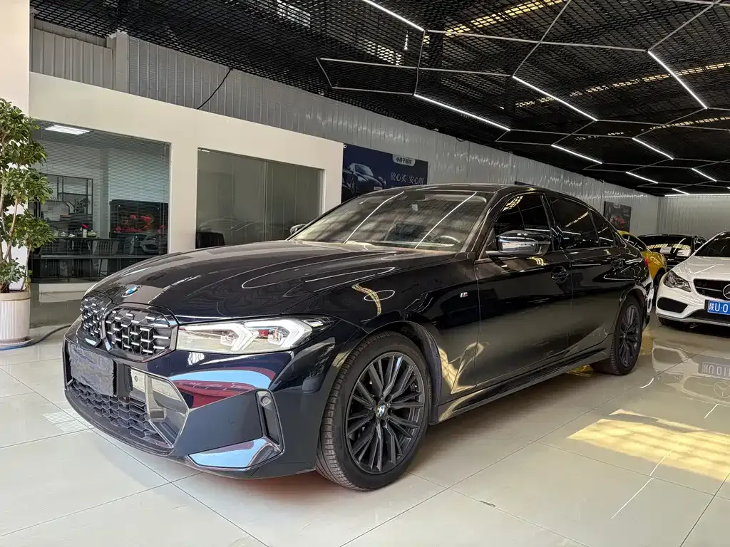 BMW 3 Series 2023 из CN, фото 1