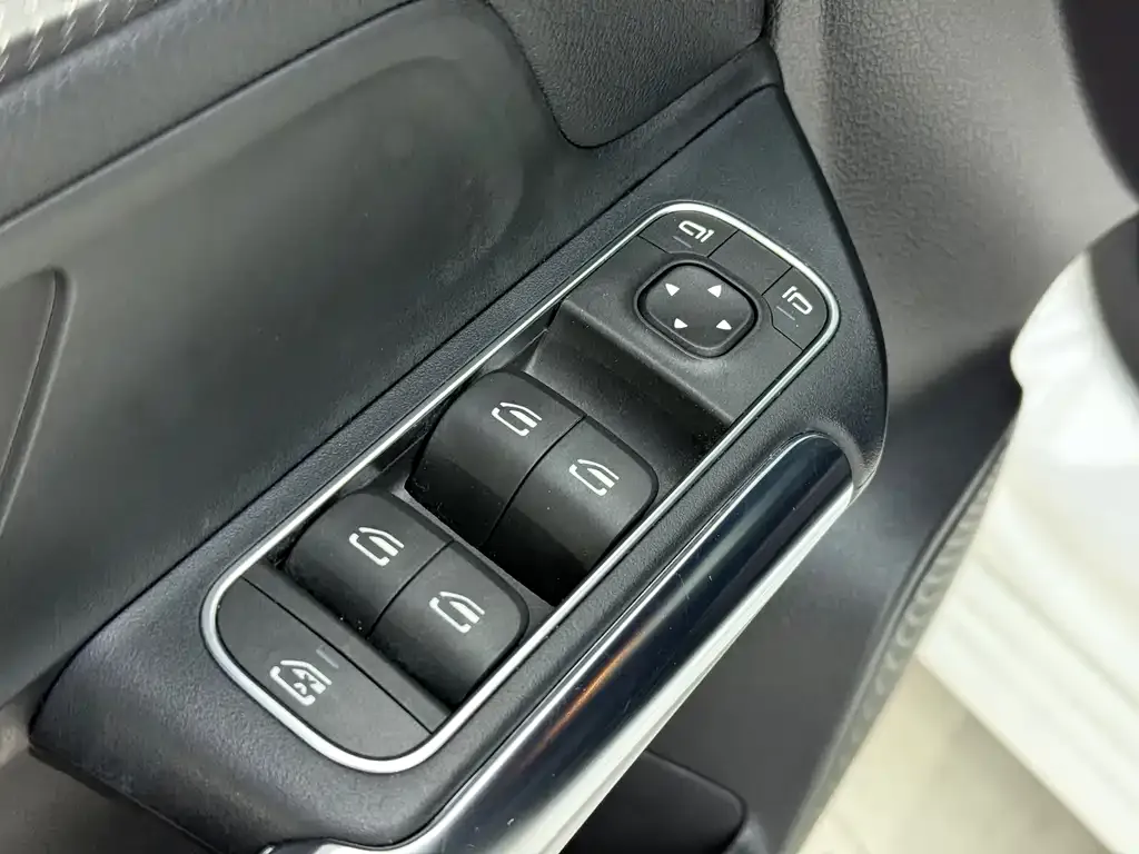 Mercedes-Benz B-Class — фото 10