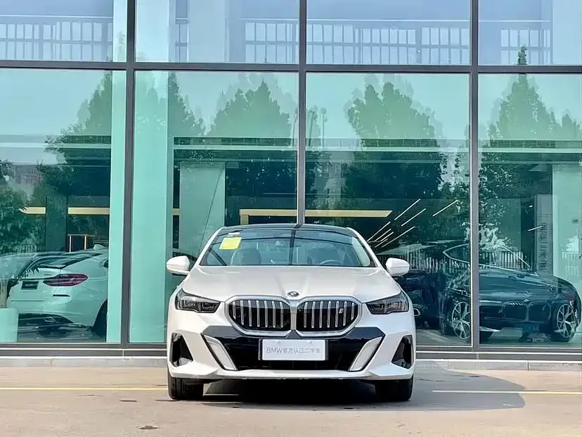 BMW i5 2024 из CN, фото 2