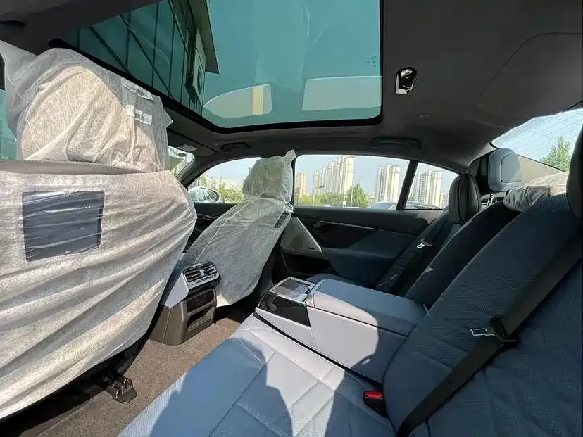 BMW i5 2024 из CN, фото 8