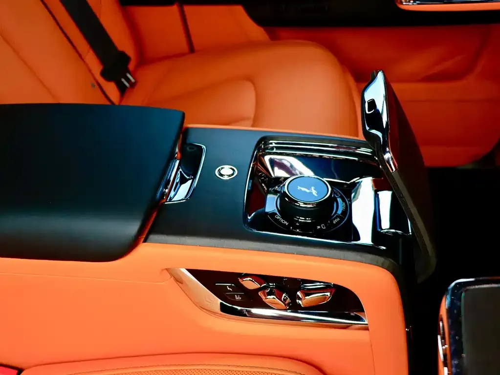 Rolls-Royce Cullinan 2021 из CN, фото 5