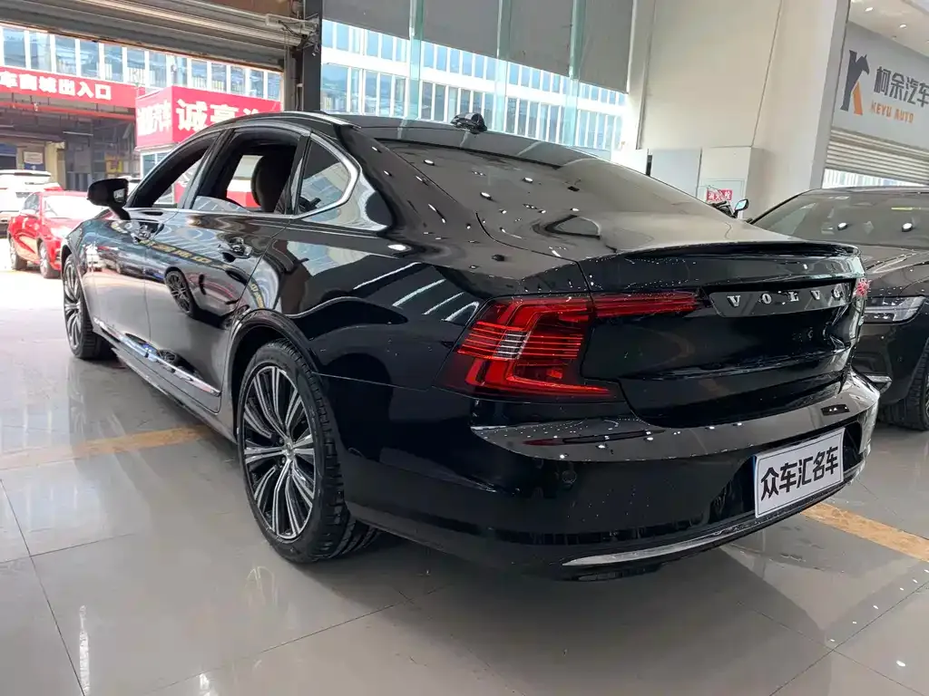 Volvo S90 2023 из CN, фото 4