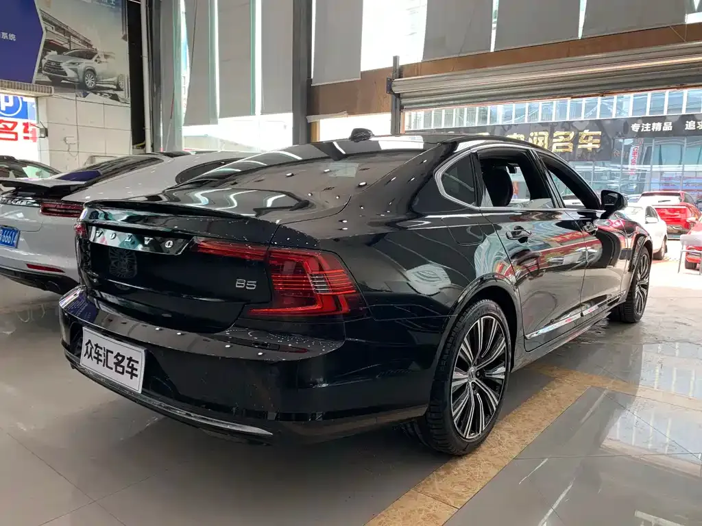Volvo S90 2023 из CN, фото 6