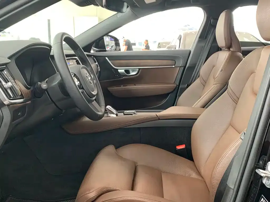 Volvo S90 2023 из CN, фото 7