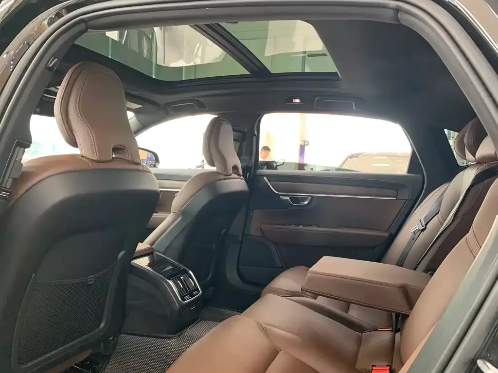 Volvo S90 2023 из CN, фото 9