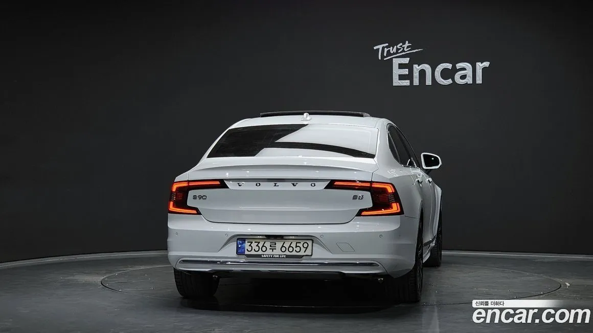 Volvo S90 2023 из KR, фото 4
