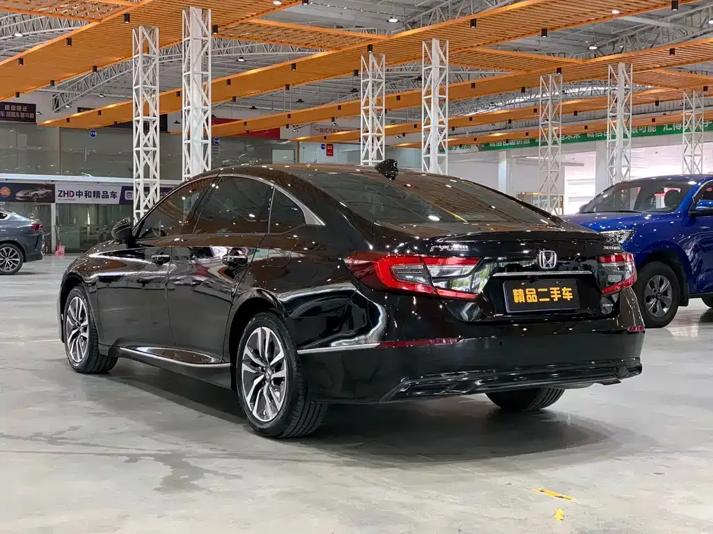 Honda Accord — фото 2