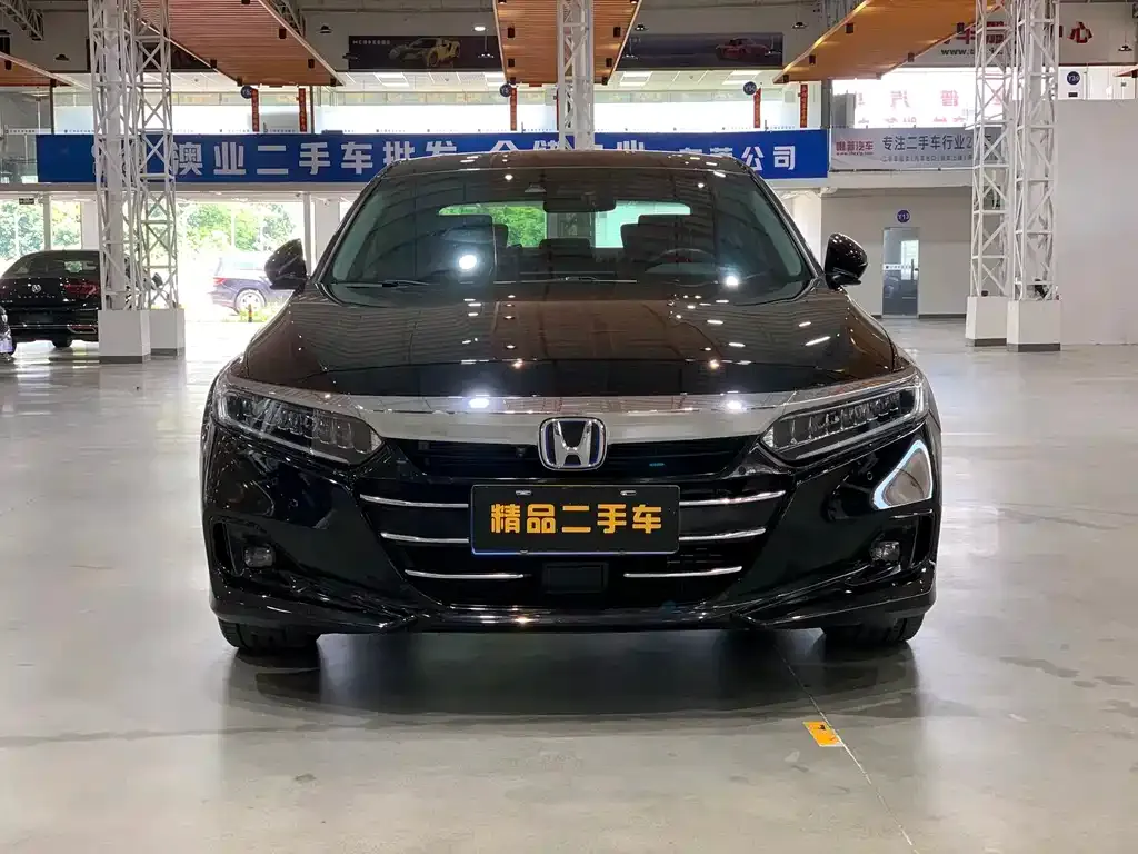 Honda Accord — фото 7
