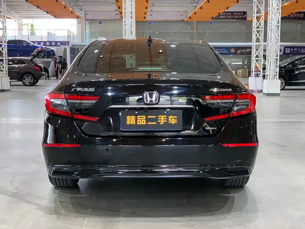 Honda Accord — фото 9