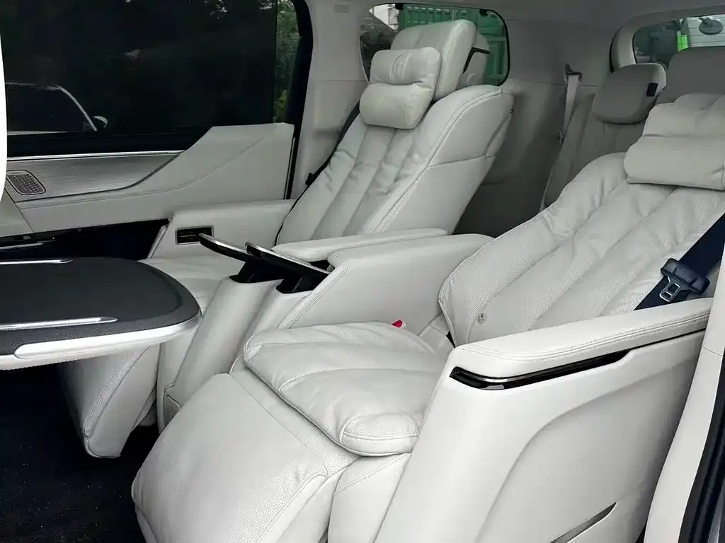 Buick GL8 Hybrid 2024 из CN, фото 9
