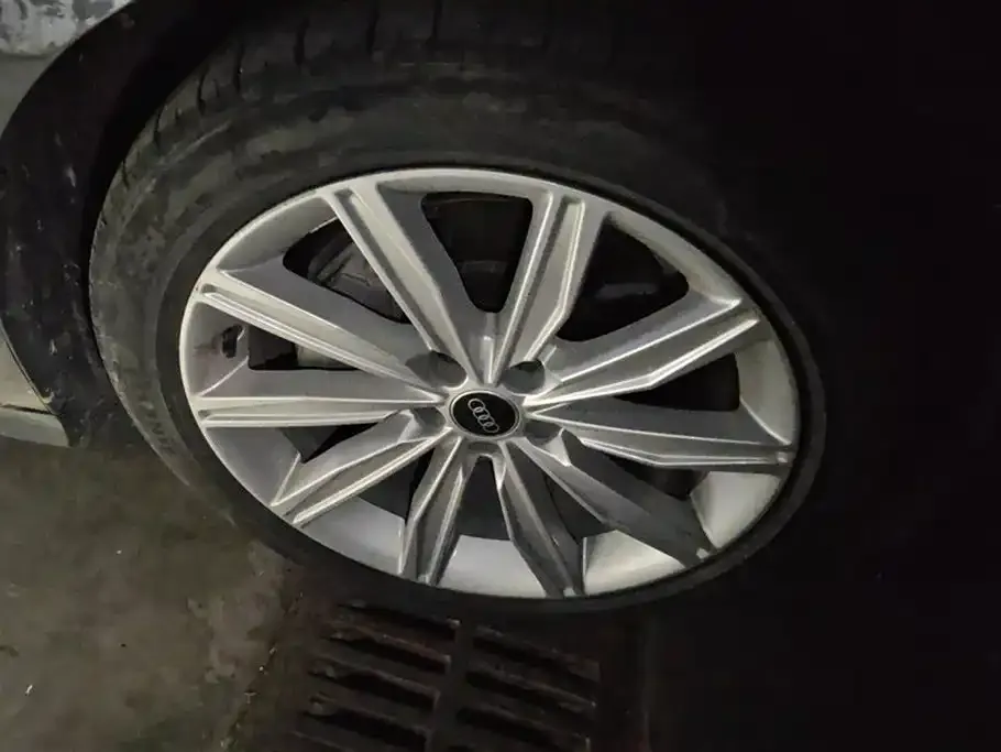 Audi A6L 2023 из CN, фото 6