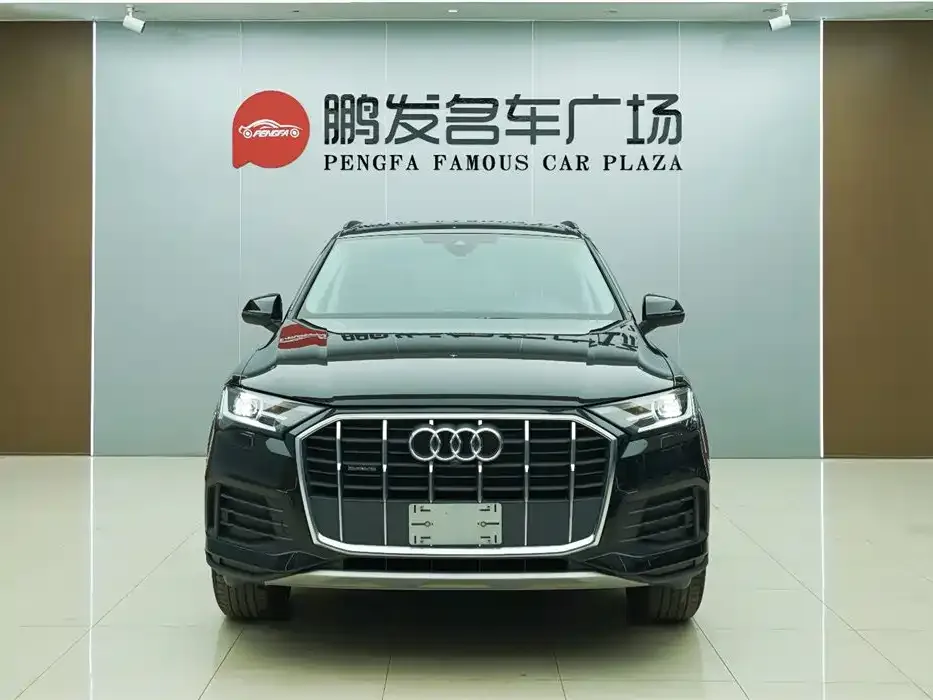 Audi Q7 2023 из CN, фото 2