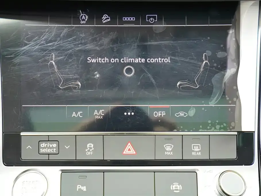 Audi Q7 2023 из CN, фото 9