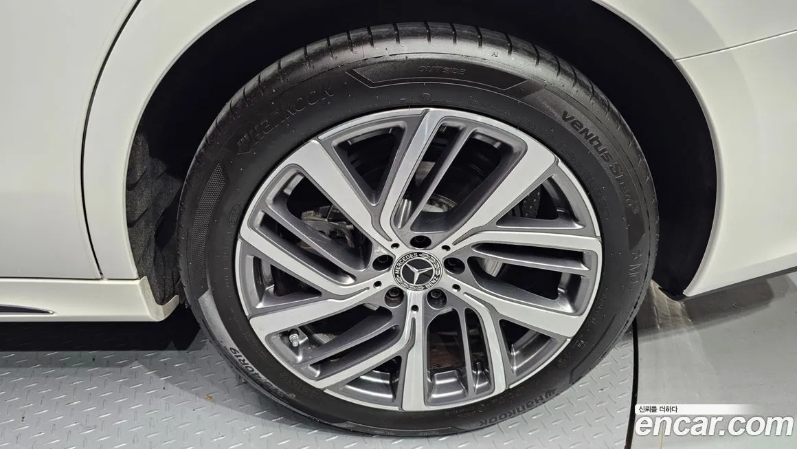 Mercedes-Benz E-Class 2024 из KR, фото 5