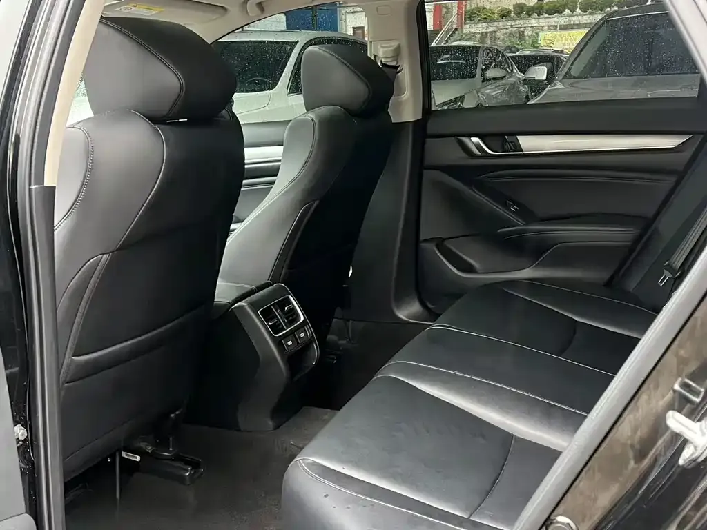 Honda Accord 2023 из CN, фото 8