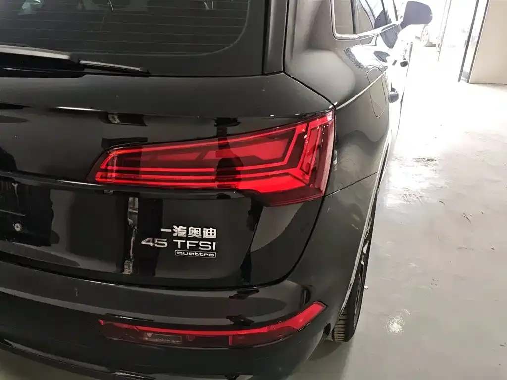 Audi Q5L 2024 из CN, фото 8