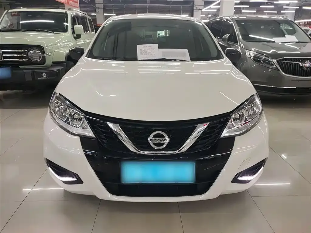 Nissan Tiida 2024 из CN, фото 3