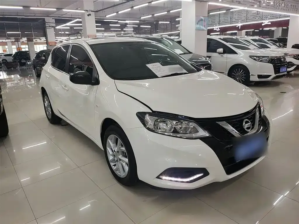 Nissan Tiida 2024 из CN, фото 4