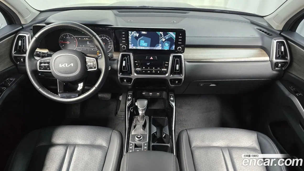 Kia Sorento — фото 7