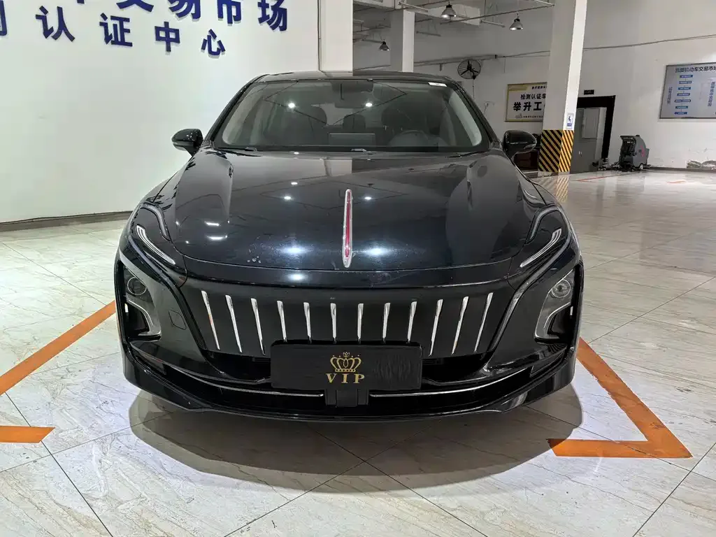 Hongqi E-QM5 — фото 2