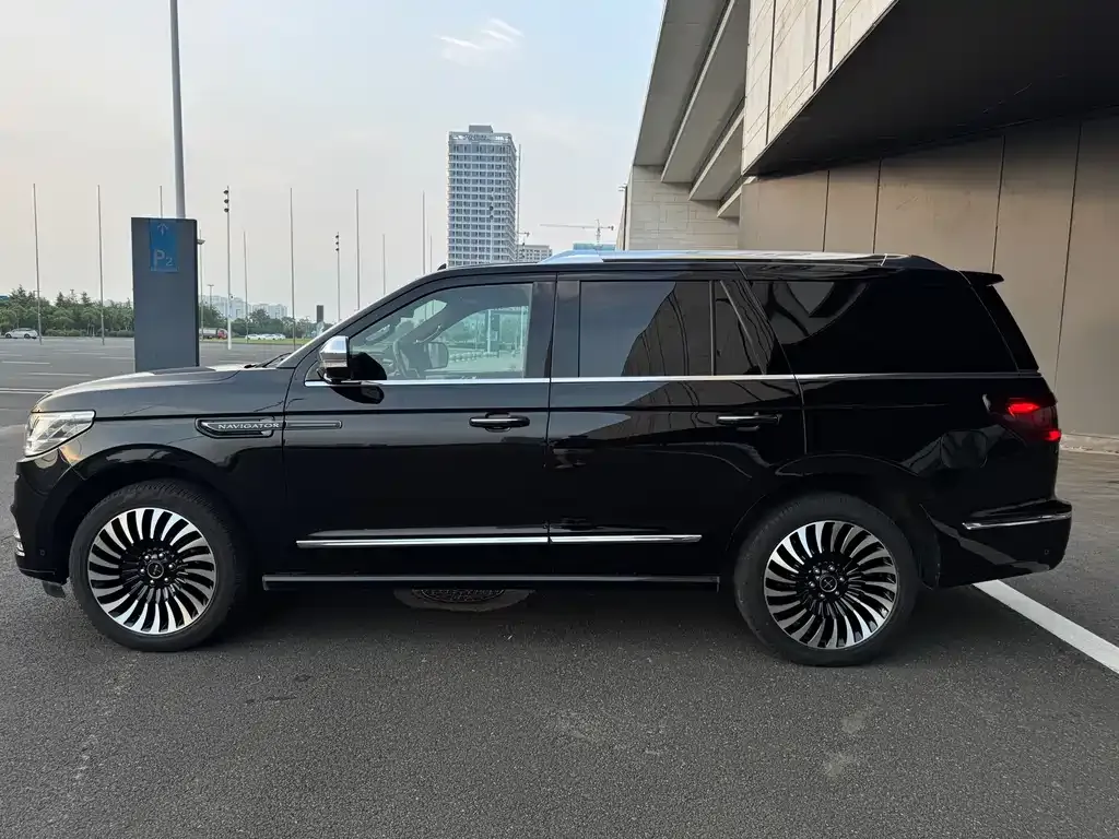 Lincoln Navigator 2021 из CN, фото 2