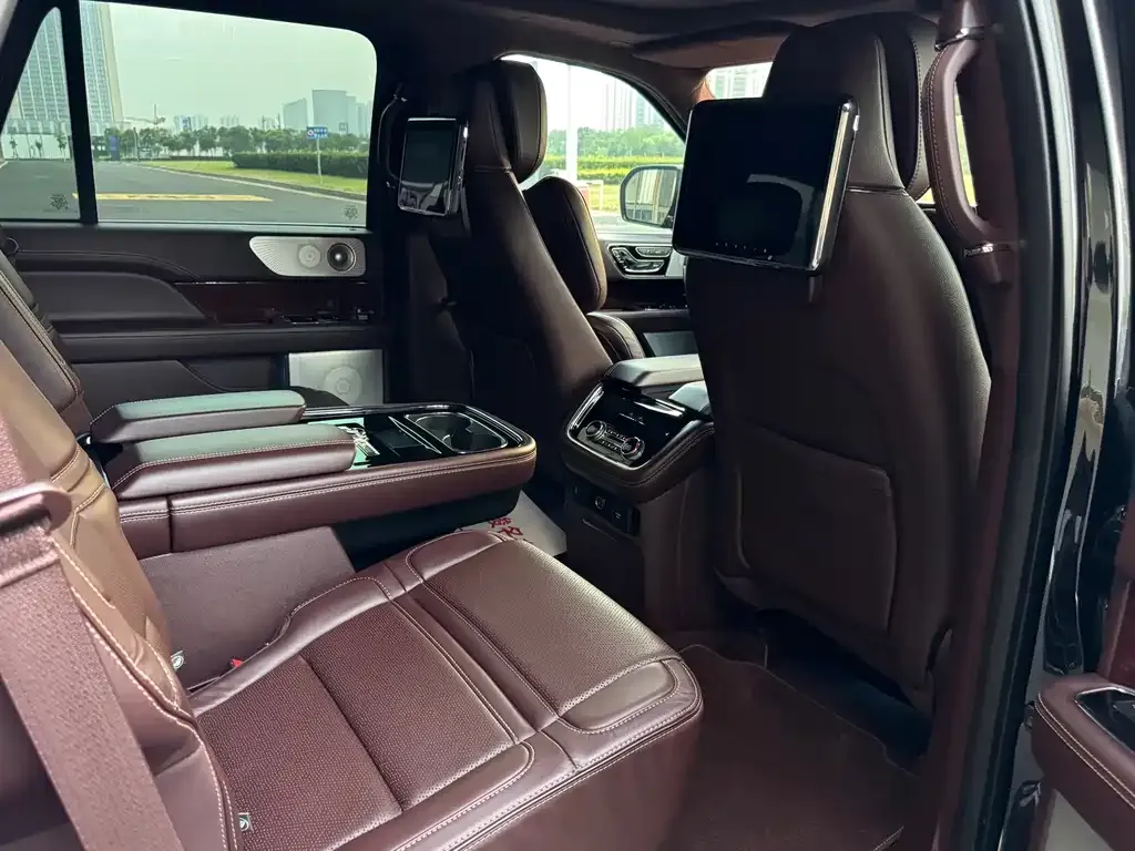 Lincoln Navigator 2021 из CN, фото 3