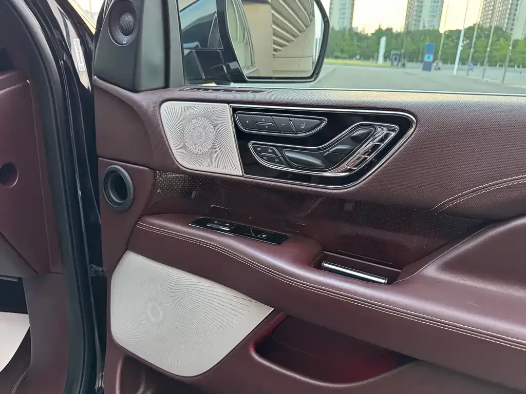 Lincoln Navigator 2021 из CN, фото 5