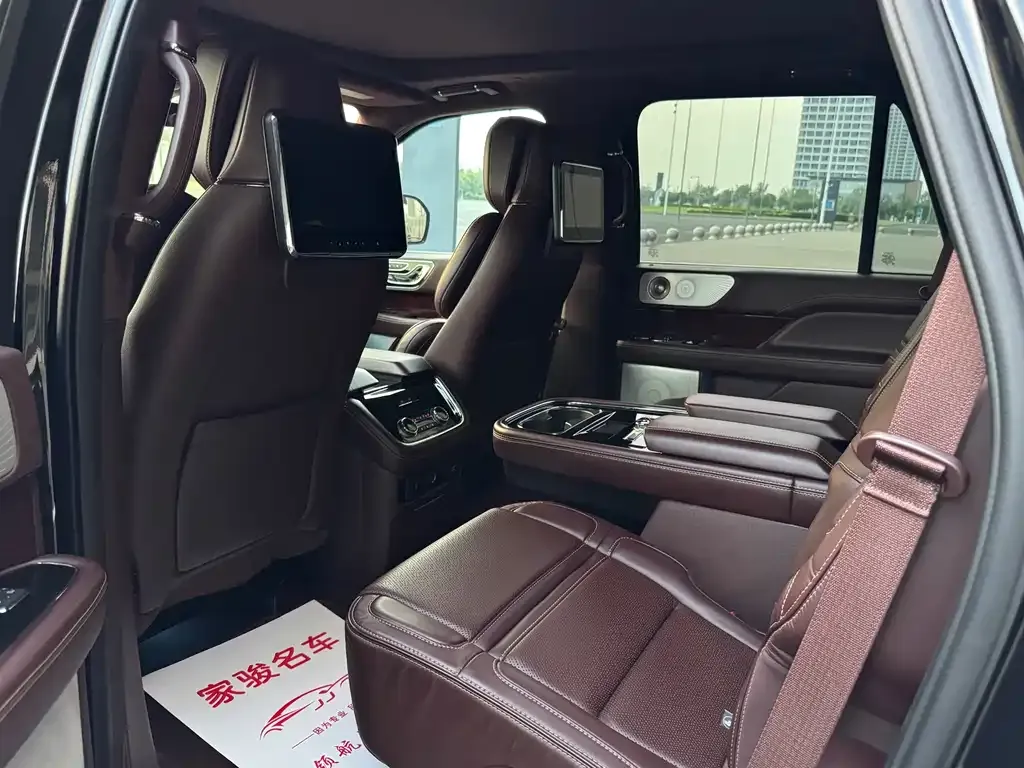 Lincoln Navigator 2021 из CN, фото 7