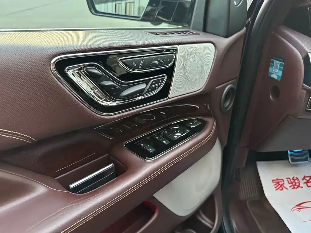 Lincoln Navigator 2021 из CN, фото 9