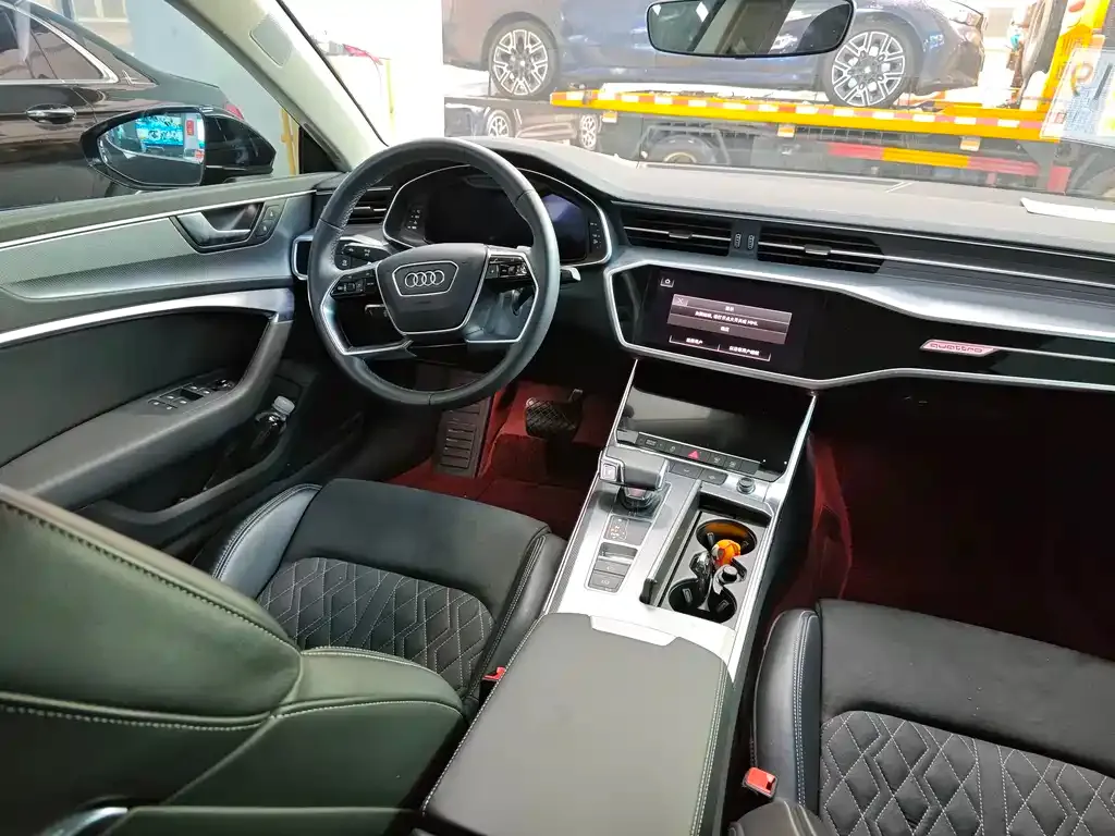 Audi A7L 2024 из CN, фото 8