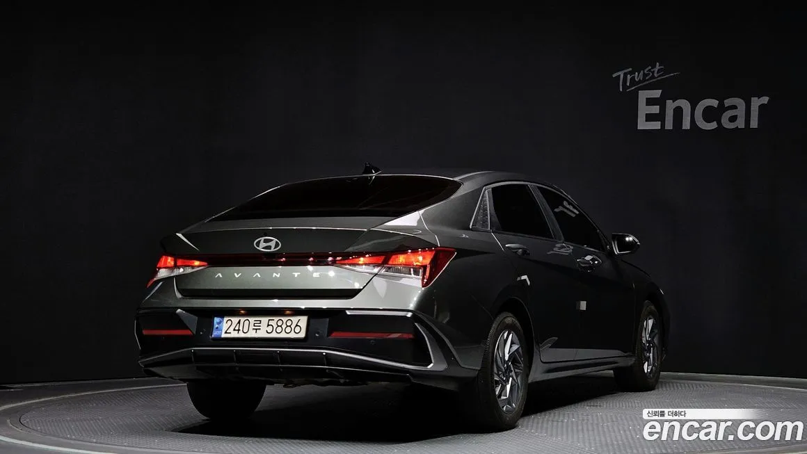 Hyundai AVANTE — фото 2