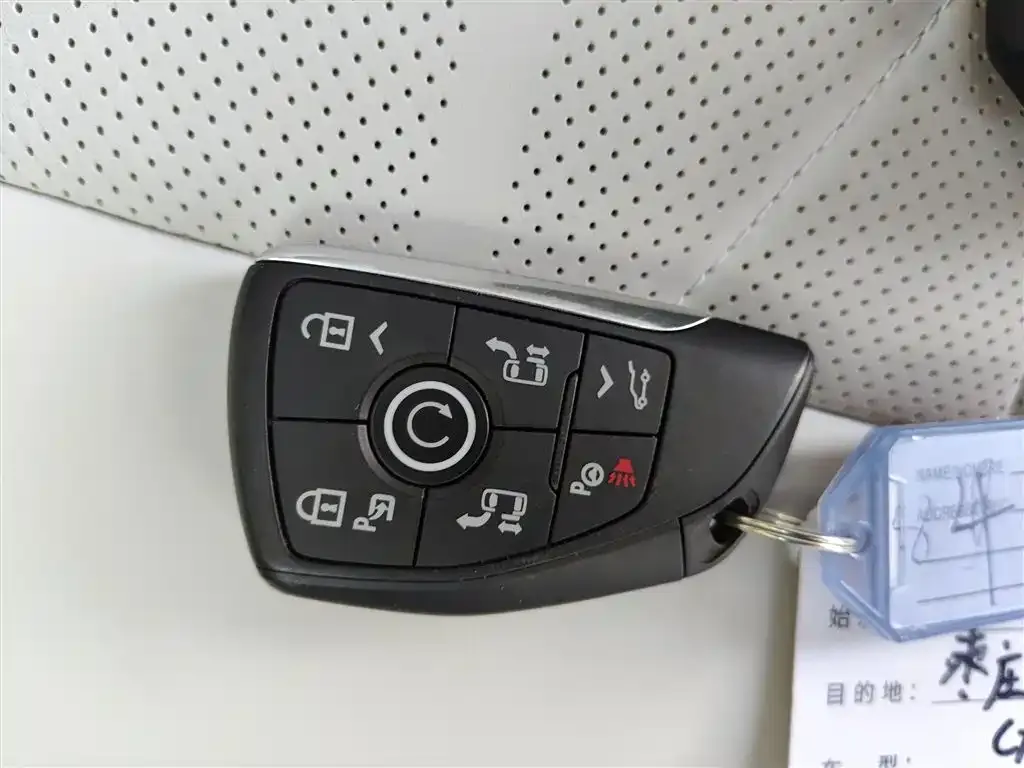 Buick GL8 Hybrid 2024 из CN, фото 9