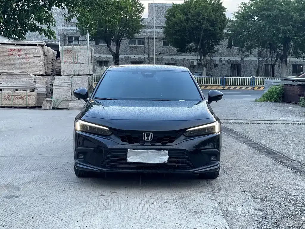 Honda Civic 2024 из CN, фото 2