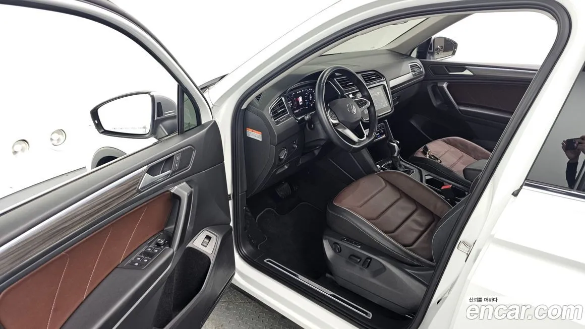 Volkswagen Tiguan — фото 10