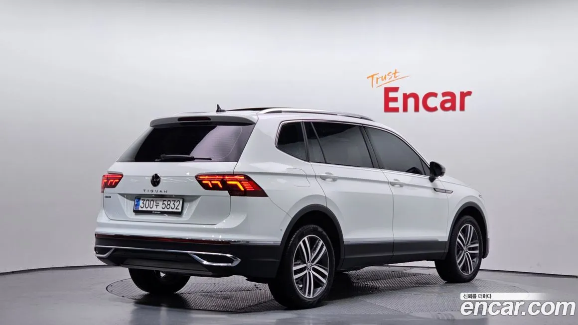 Volkswagen Tiguan — фото 2