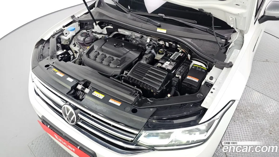 Volkswagen Tiguan — фото 6