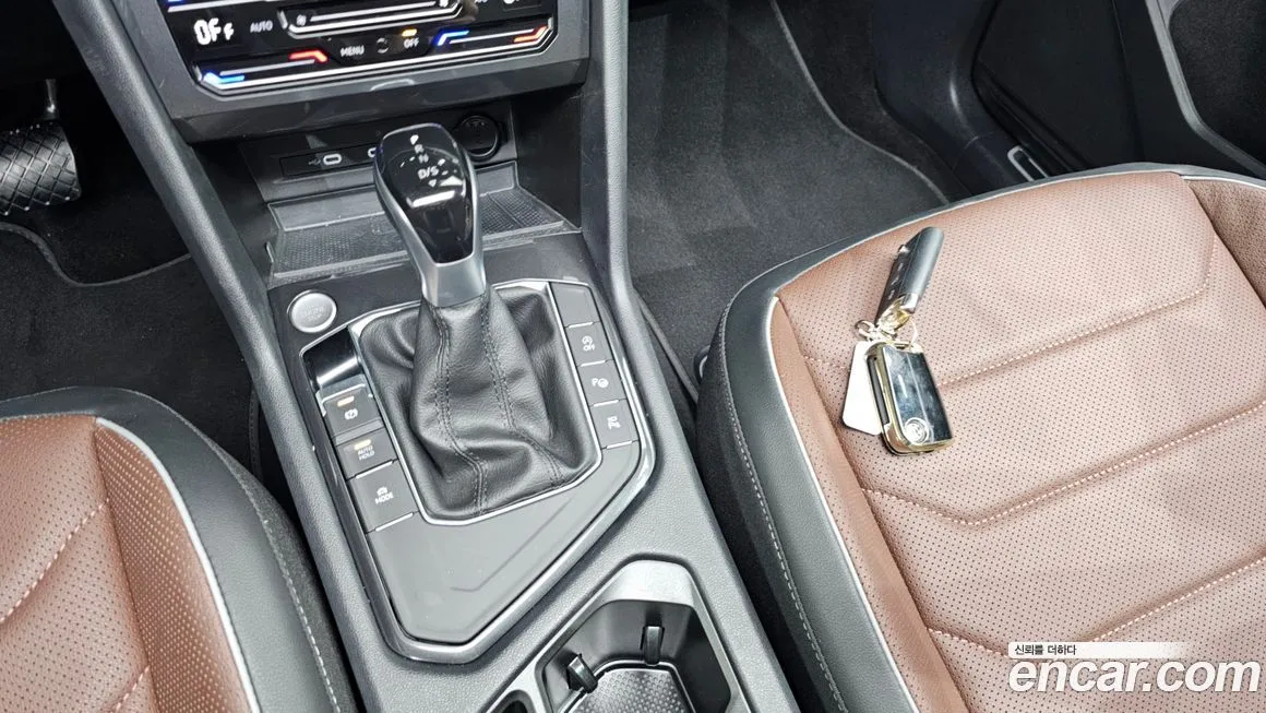 Volkswagen Tiguan — фото 9
