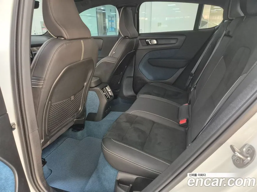 Volvo C40 2024 из KR, фото 10