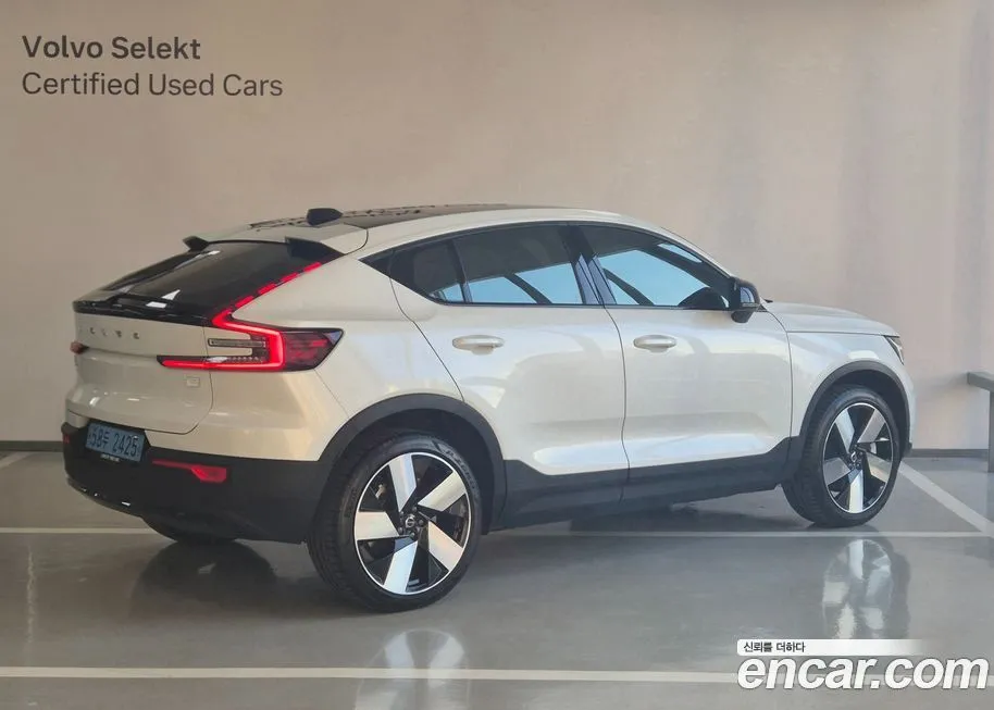 Volvo C40 2024 из KR, фото 2