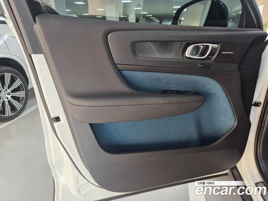 Volvo C40 2024 из KR, фото 6