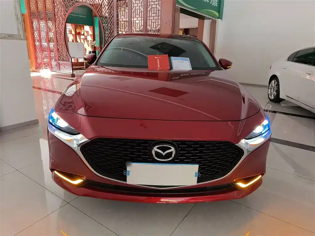 Mazda 3 Axela 2022 из CN, фото 3