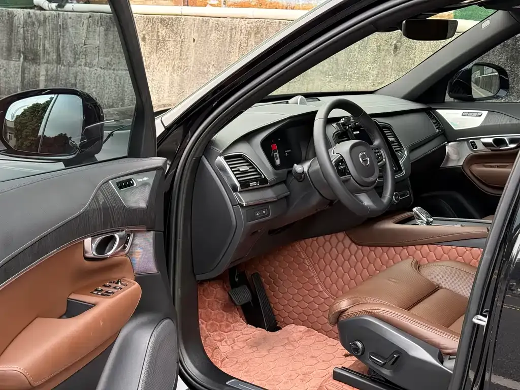 Volvo XC90 PHEV 2023 из CN, фото 8